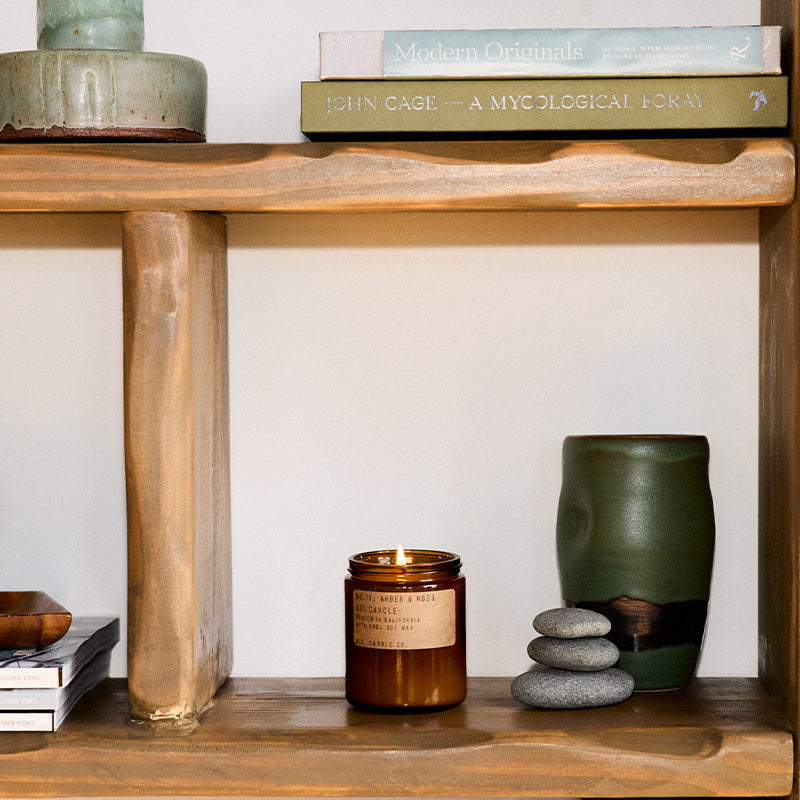 Amber & Moss – Standard Candle
